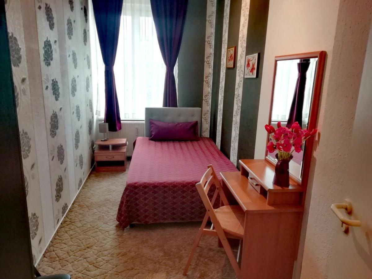 Grosse Wohnung Mit Terrasse Im Altstadtzentrum - Ferienwohnung Chiplakoff Blankenburg  Dış mekan fotoğraf